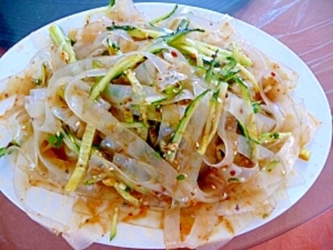 寒天の冷やし中華風